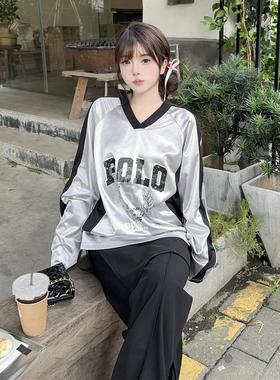 SOFITTE 官方旗舰店24秋季 蓝色V领缎面美式球衣长袖T恤