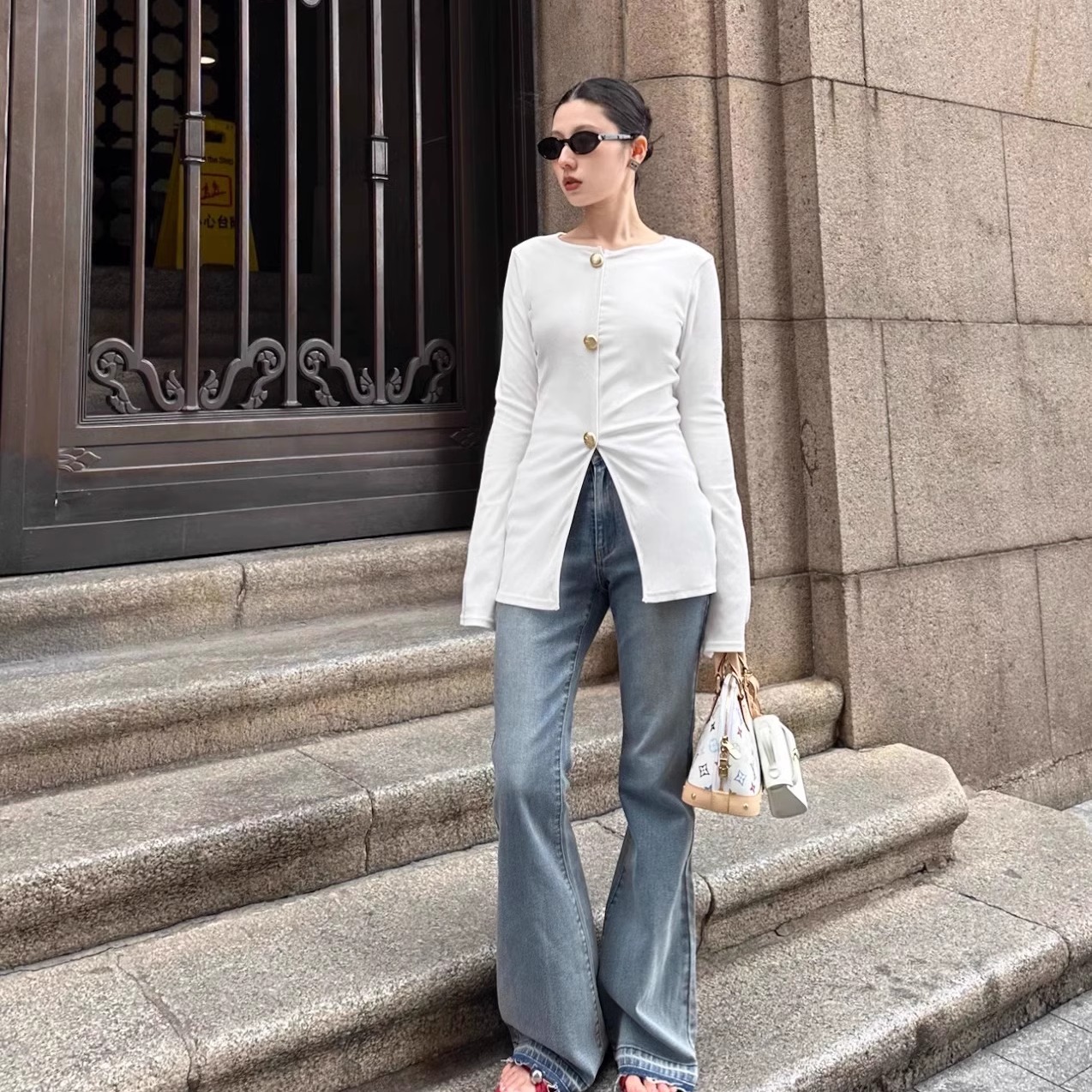 【折】ODTD25 纽扣装饰修身长袖开衫 弹力微喇叭牛仔裤