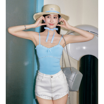 Three Quarters 2024新坑条烫钻蝴蝶结毛 织吊带烫钻牛仔短裤木兰