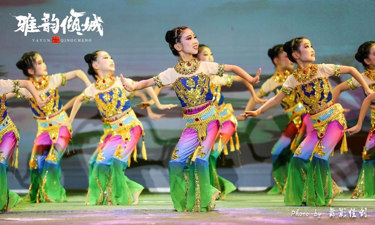 灼灼飞天女童演出服珍妮舞蹈敦煌舞民族表演服繁弦妙引抖音同款