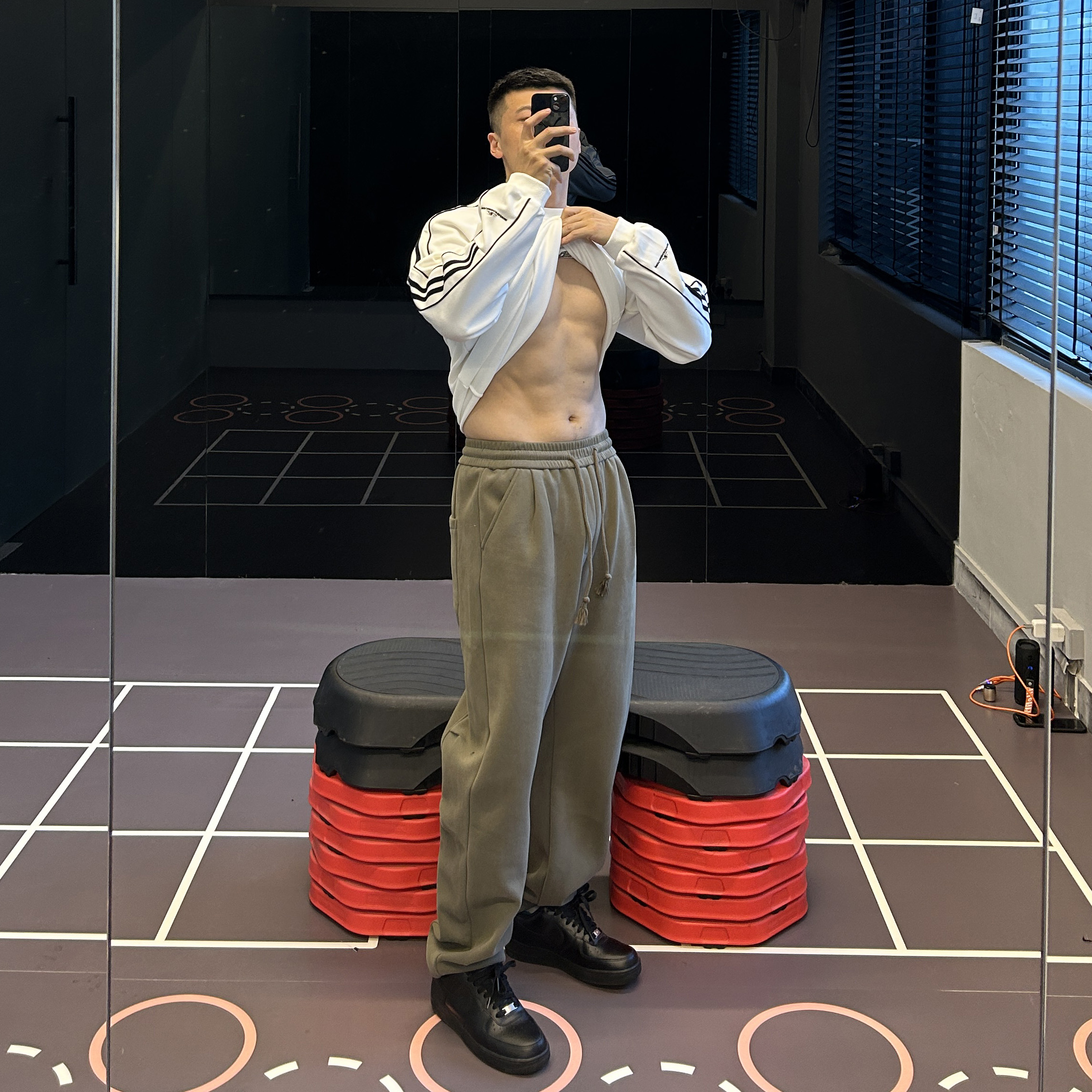 P加绒加厚运动弯刀卫裤男士健身