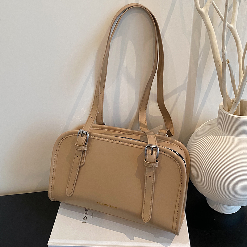 楠小姐休闲百搭简约单肩腋下包女