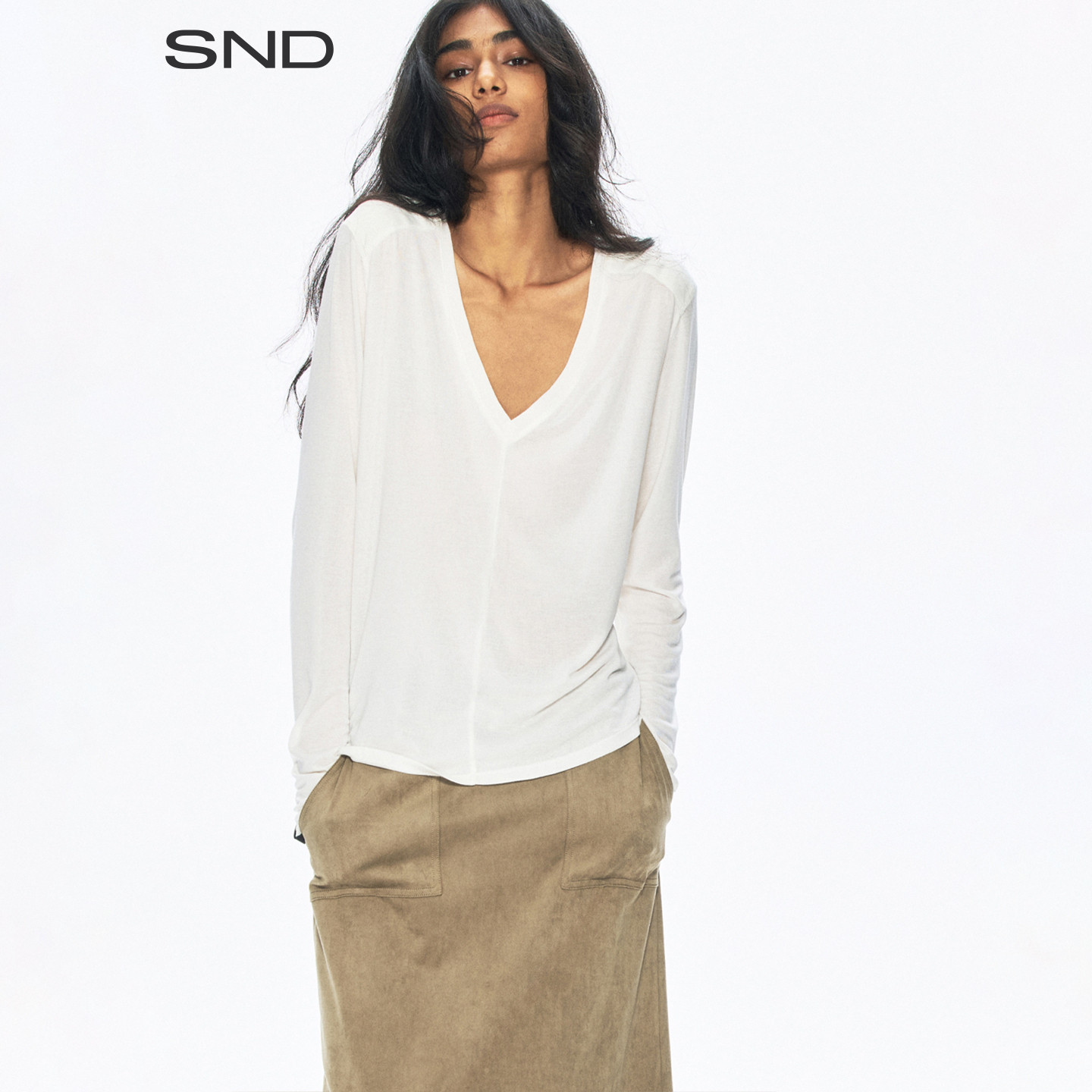 SNDAW26V领拼接长袖T恤图片