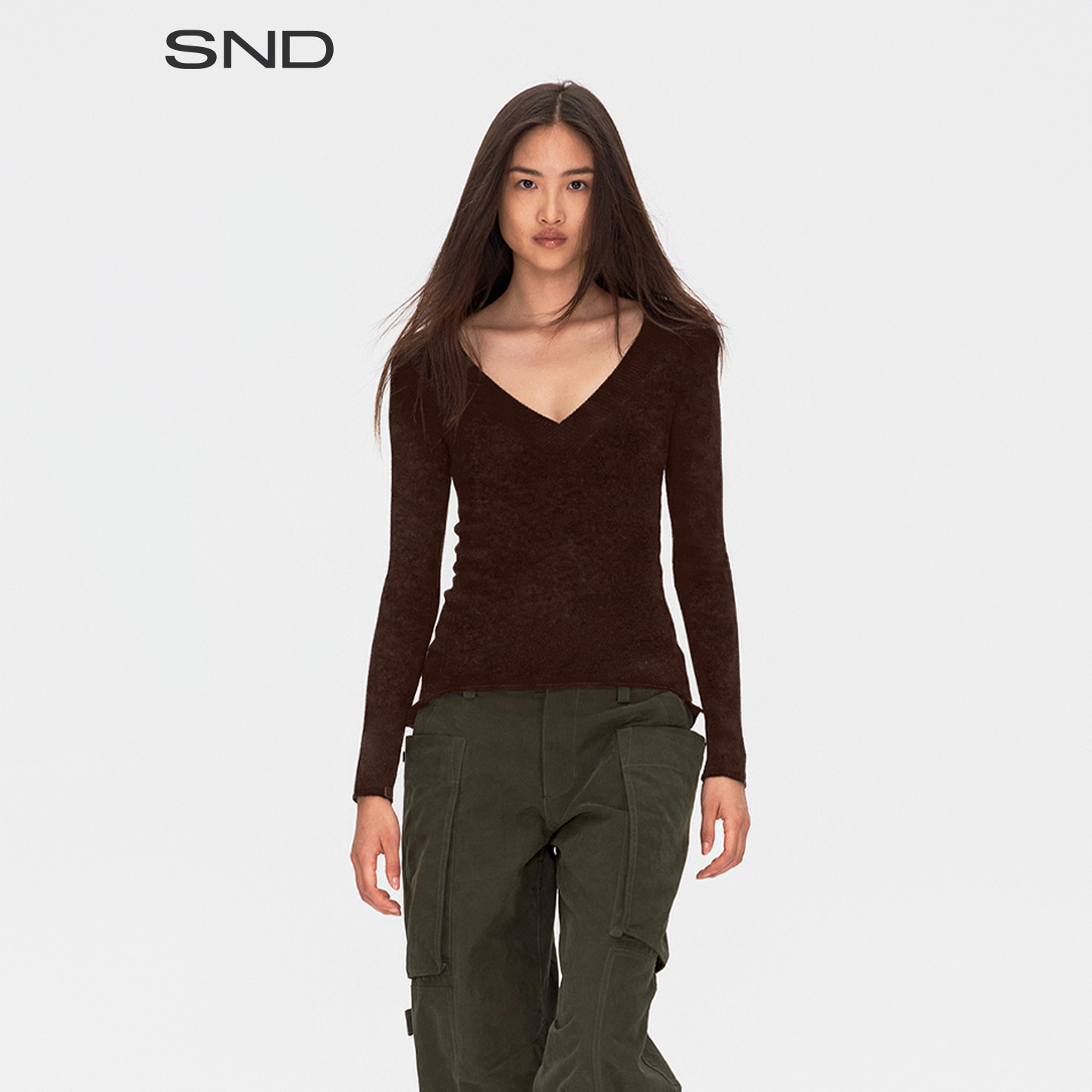 AW26午后伸展混纺V领打底衫图片