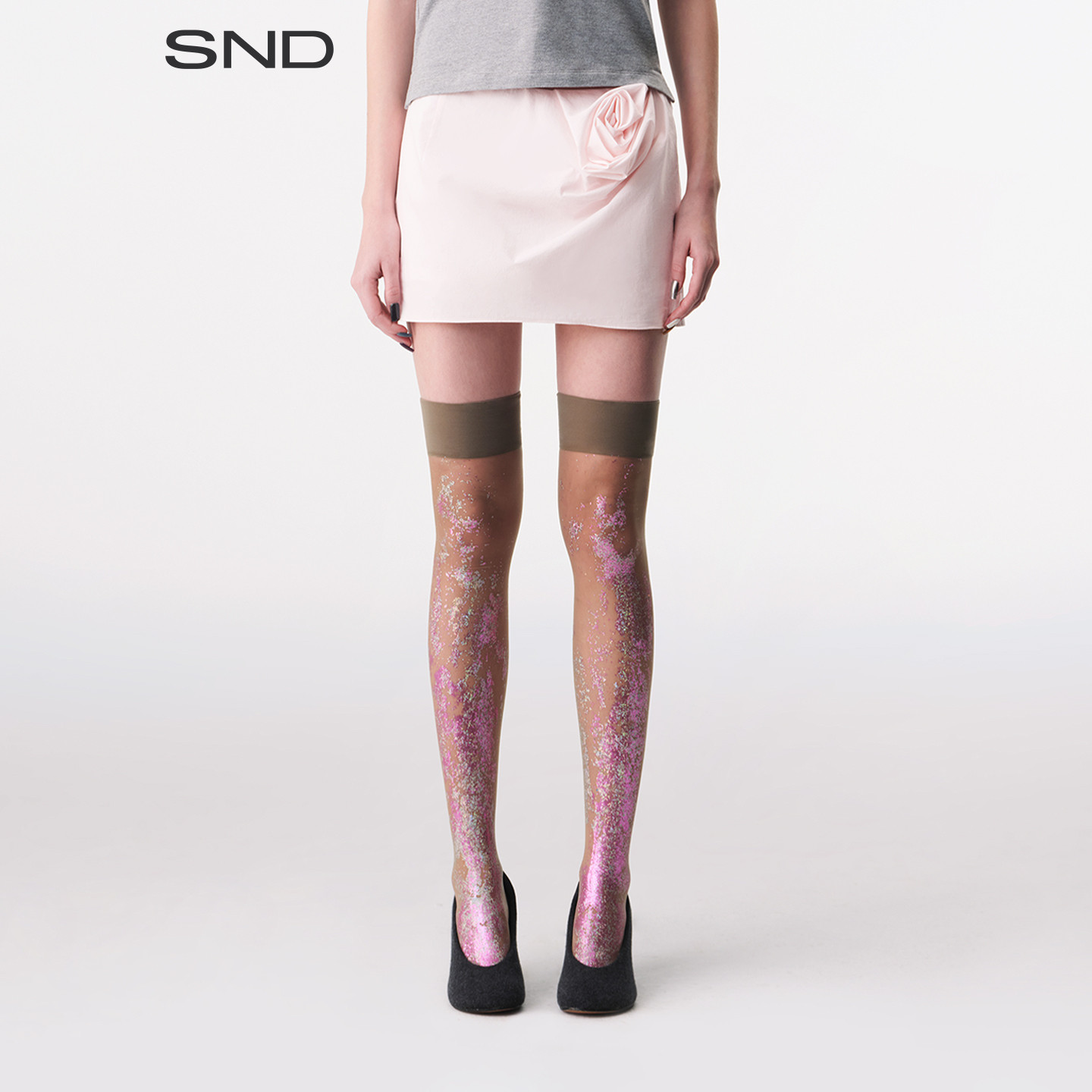 SS26立体玫瑰装饰裙裤图片