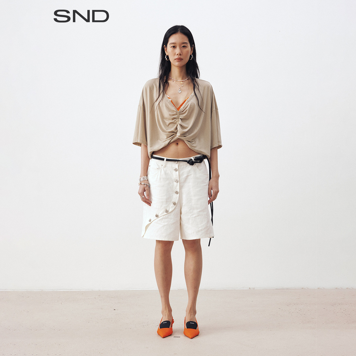 SNDSS26不对称排扣工装短裤图片