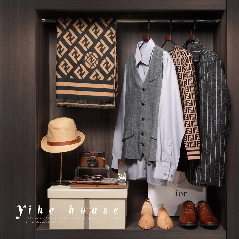 衣帽间男士衣橱卡其色组合展示
