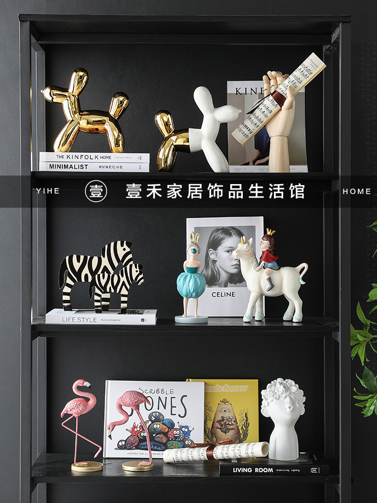 样板房间女孩房衣帽间装饰品摆件书架陈件独角兽儿童房小挂饰现代