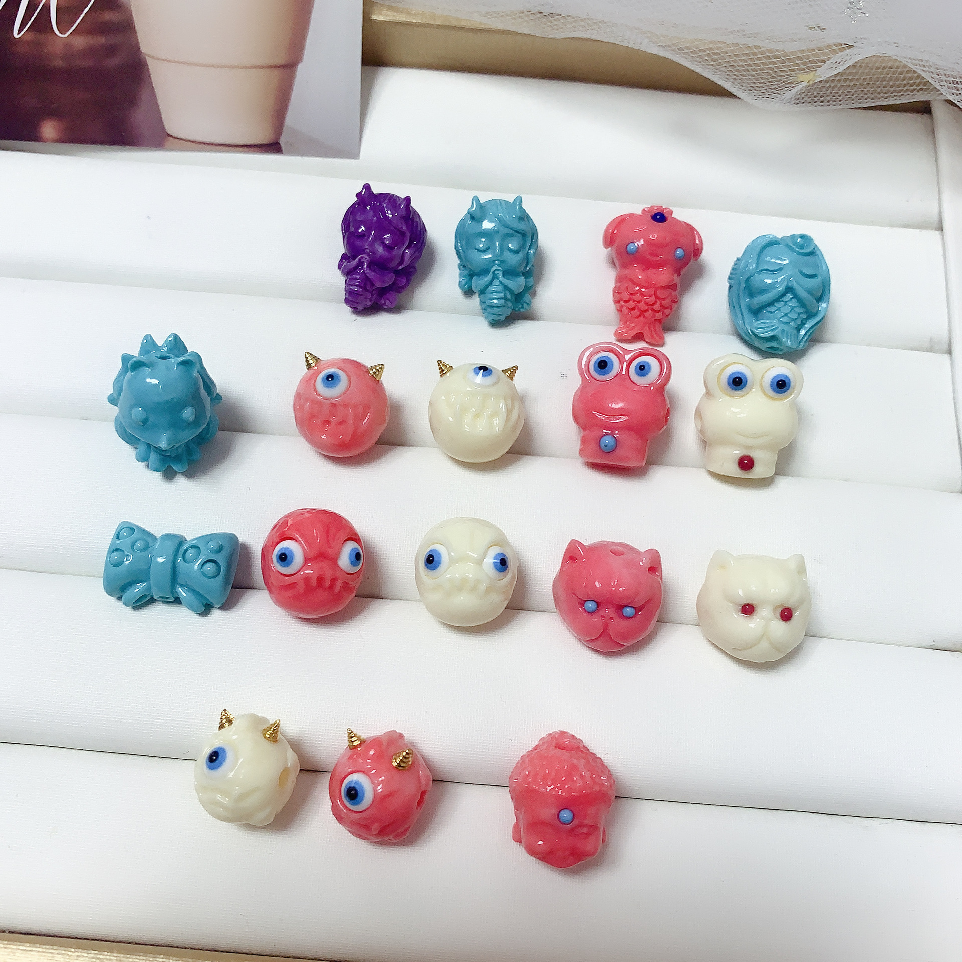 菱镁矿小怪兽隔珠配珠文玩配饰DIY珠子缅黄绿松南红小恶魔绿松手