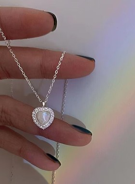 爱心项链女夏季高级感设计感小众轻奢白心形锁骨链学生党饰品