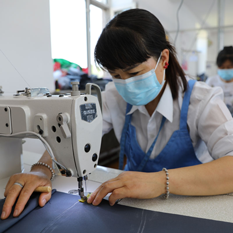 羽绒服里子钻毛修复换里衬加内里