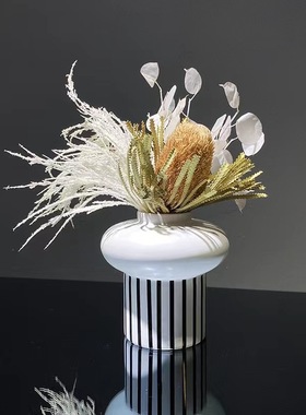 现代创意陶瓷条纹花器样板房电视柜书房客厅电视柜家居装饰品