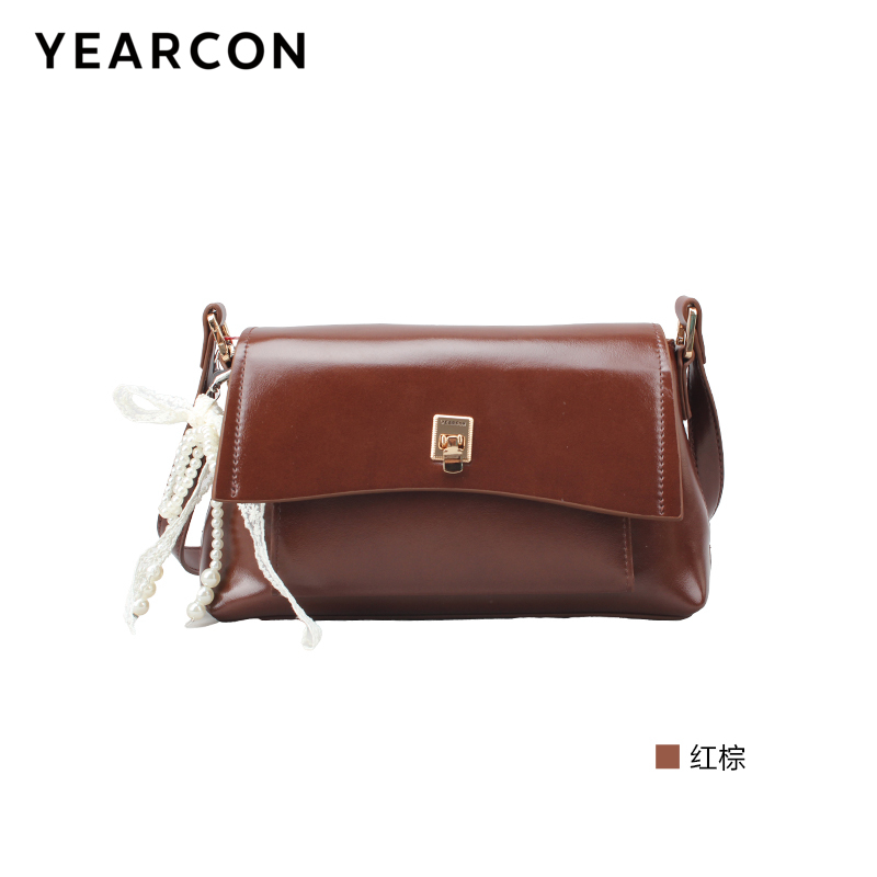 意尔康百搭通勤包时尚小方包