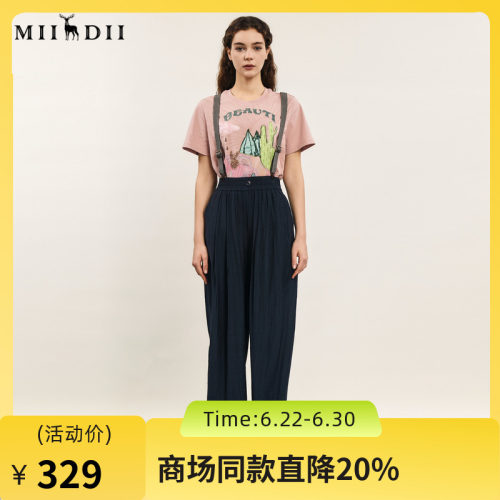 复古文艺风背带裤，版型简约百搭