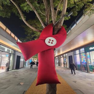 室外大树装饰充棉布艺围巾风景区街道新年冬季打卡保暖加棉大树衣