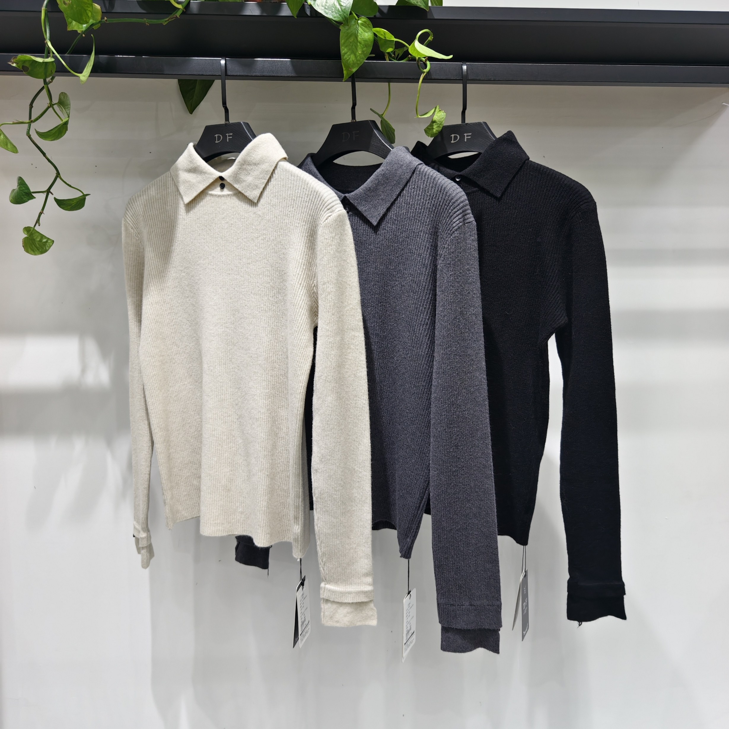 欧货2025春装女装时尚设计感两粒扣Polo翻领长袖细羊绒针织打底衫,女装/女士精品,毛针织衫,淘宝优惠券,粉丝福利购,淘宝优惠卷