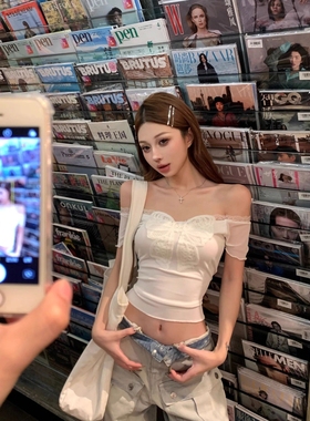 白色辣妹一字露肩修身紧短袖t恤女夏季纯欲蕾丝蝴蝶抹胸短款上衣