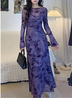 2025年秋季法式御姐风紫色碎花连衣裙网纱感性感纯欲风长裙女装