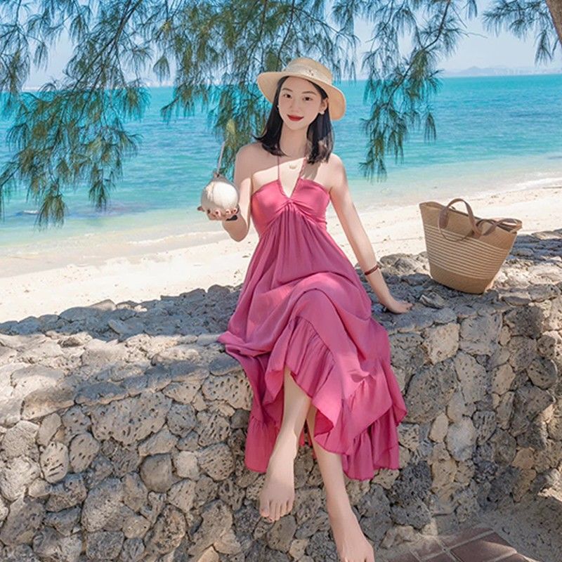 海岛度假风挂脖连衣裙三亚性感沙滩裙超仙气质大摆长裙多巴胺穿搭