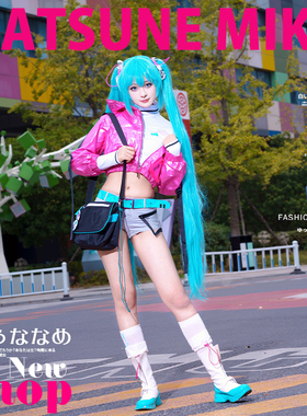 初音未来周边斜挎包男大容量二次元动漫联名痛包学生轻便单肩包女