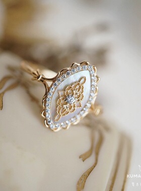 法国coss koko日系经典幻彩 白贝镂空蕾丝镶嵌锆石轻奢百搭戒指