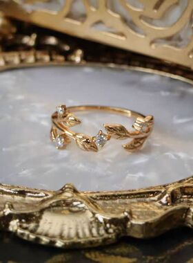 法国coss koko《所念皆星河》轻奢不规则树叶锆石精致镂空戒指