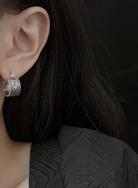 法国coss koko唐草纹耳环嘻哈个性百搭女素耳圈高级感年新款潮