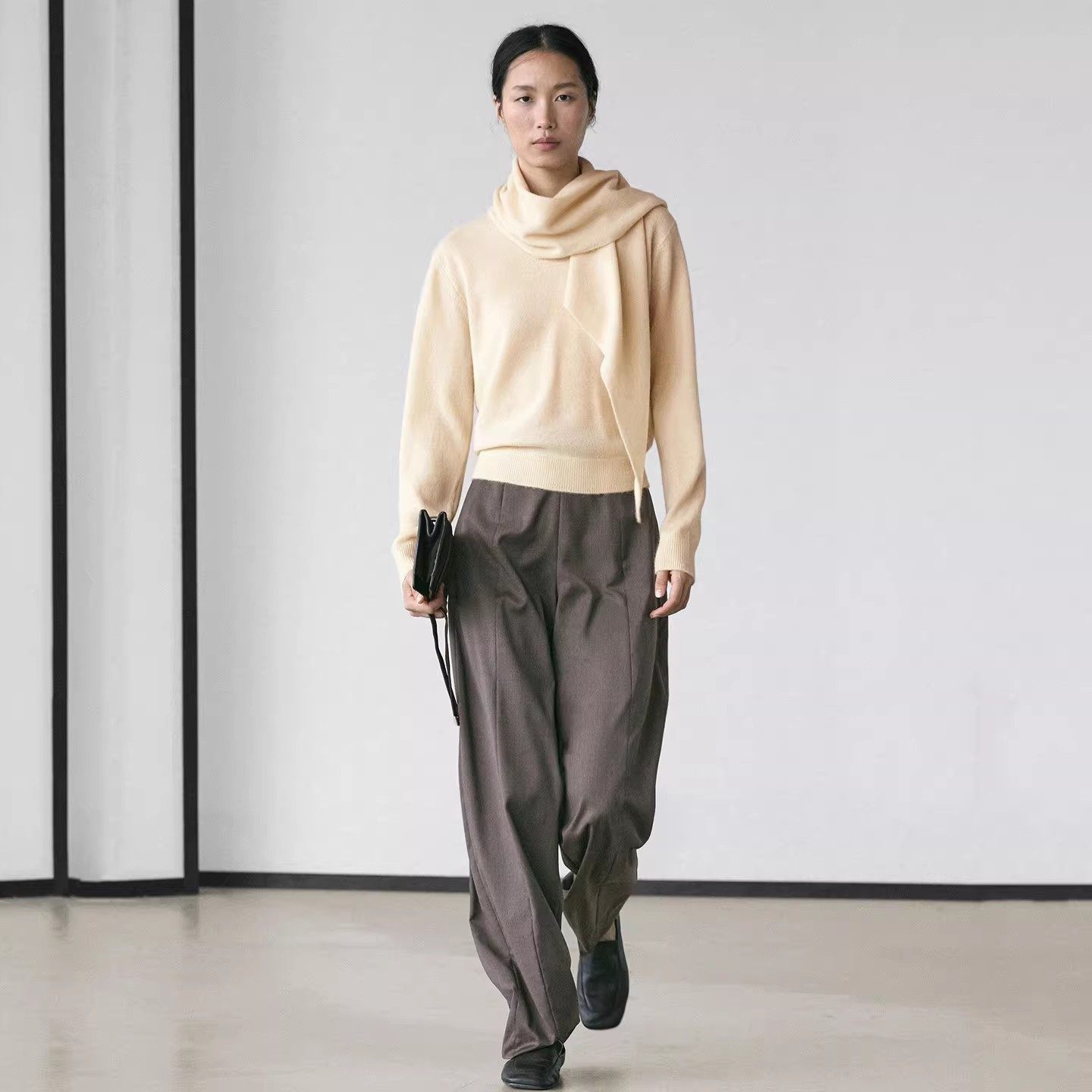 MD女装秋冬新品简约气质休闲慵懒风设计感围巾领长袖针织衫毛衣女