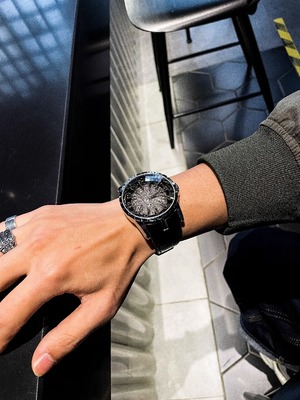 CILOA/希洛欧 十二圆桌骑士虫洞概念黑机械石英男士手表