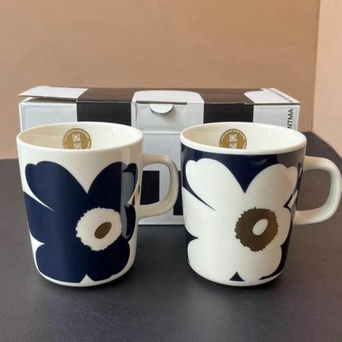 新款 芬兰Marimekko新品圣诞限定深蓝金Unikko陶瓷手握马克杯碗碟