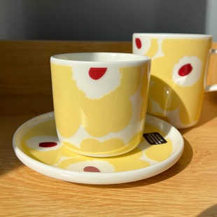 新款2024芬兰Marimekko日本限定浅黄色马克杯手握杯圆盘子餐具