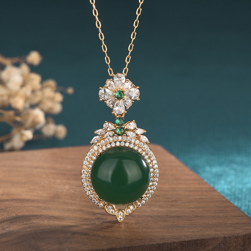 民族风天然冰种玉髓镶嵌吊坠挂件翡翠色阳绿水滴形无事牌仙女项链