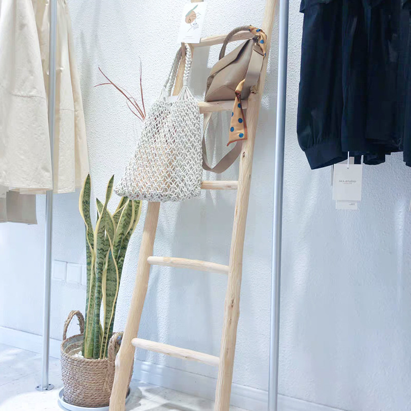 创意实木梯子装饰品摆件直梯卧室家用梯形置物落地衣帽架摄影道具