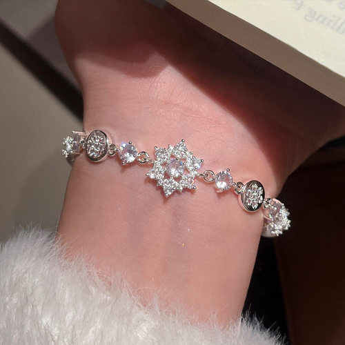 轻奢锆石雪花珍珠手链女款百搭