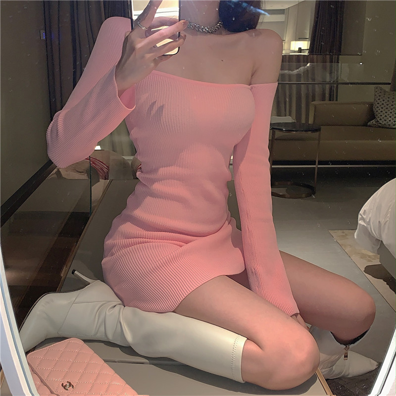 Real shot control 5 ~ Sexy square neck one line shoulder tight show thin package hip long sleeve knitted dress