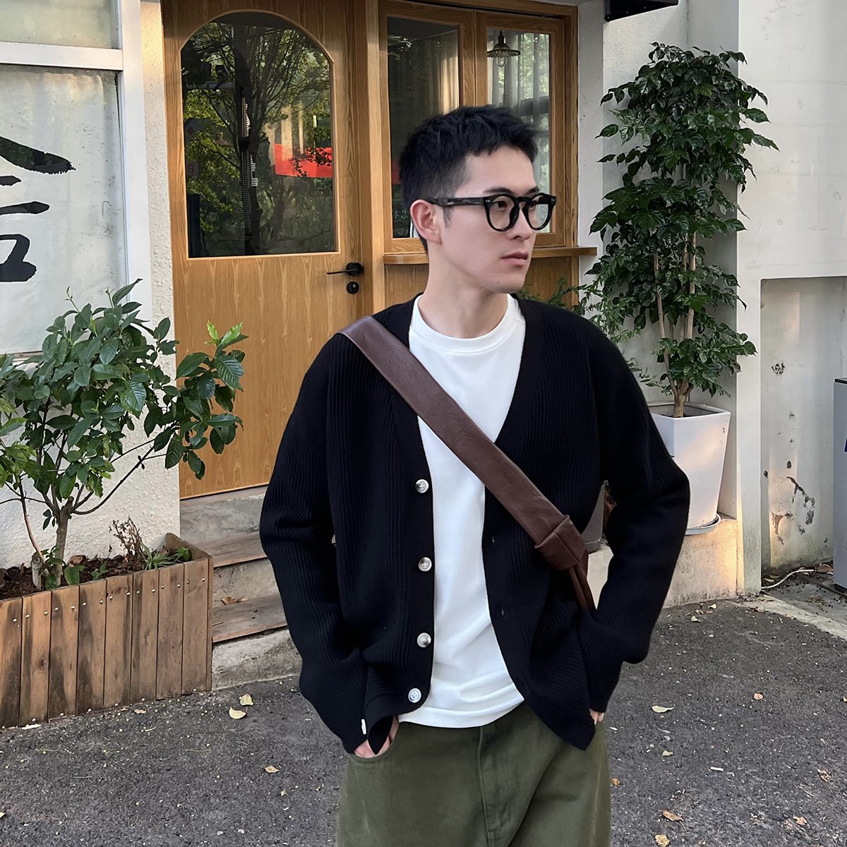 nicktian黑色V领针织开衫