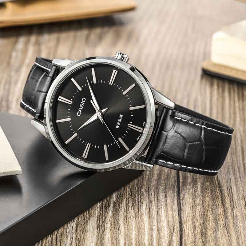 卡西欧正品商务休闲皮带石英男表