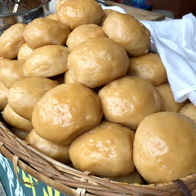 贵州特产小吃个个米豆腐铜仁江口灰碱粑粑梵净山手工凉拌米豆腐