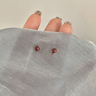 耳边的梦 小红豆 纯银耳钉女999纯银正品简约小众小巧显白耳环