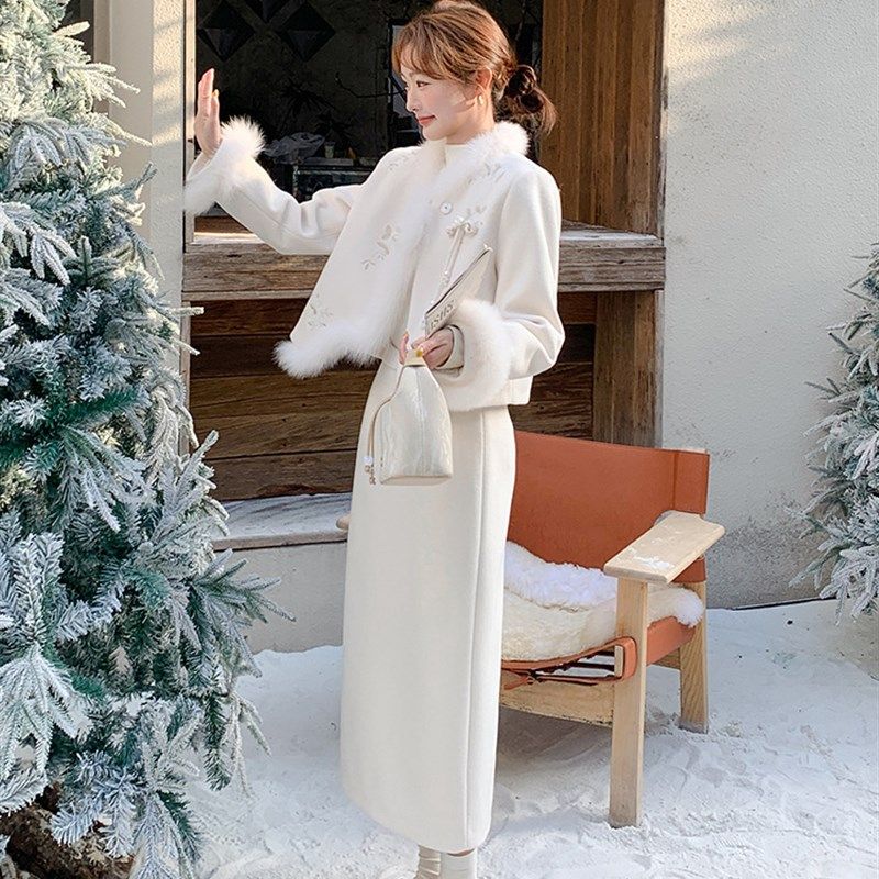 新中式国风羽绒服套装女半身裙高级感狐狸毛刺绣90白鸭绒两件套厚
