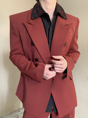 轻奢高定枪驳领酒红色垫肩西服新贵绅士高级感廓型西装外套礼服潮