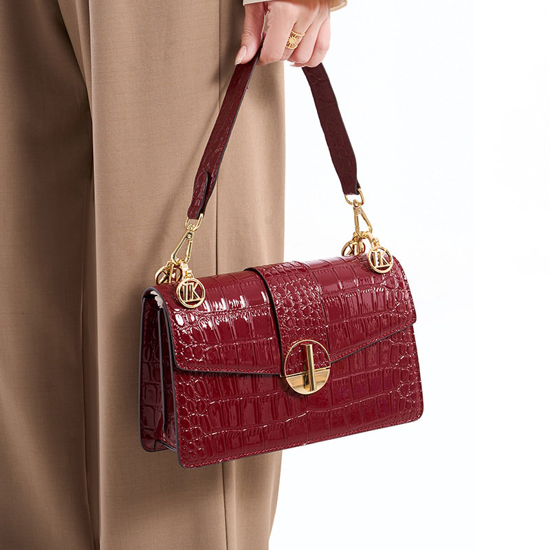 鳄鱼纹高级感时尚腋下包超火洋气百搭小方包大容量通勤单肩斜挎包,箱包皮具/热销女包/男包,小方包,淘宝优惠券,粉丝福利购,淘宝优惠卷