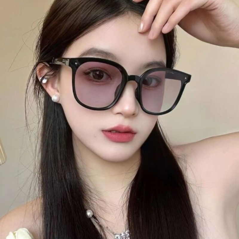 2025时尚折叠墨镜女款开车户外太阳眼镜潮流