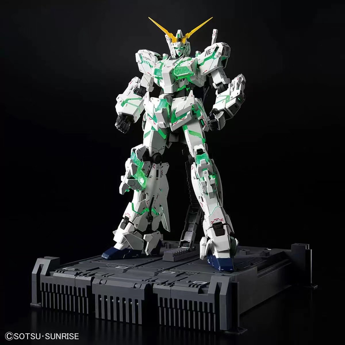 正版基地限定 MGEX 1/100 独角兽高达 Ver.TWC 拼装模型现货