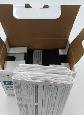 日本富士Fuji温控表PXF4AER2-FYY00 PXF4AER2-FW100aPXF9AEY2-FWM