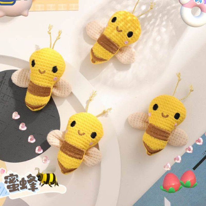 小蜜蜂卡通窗帘别针装饰别在衣服上的玩偶衣服饰品挂件diy配新品,饰品/流行首饰/时尚饰品新,胸针,淘宝优惠券,粉丝福利购,淘宝优惠卷