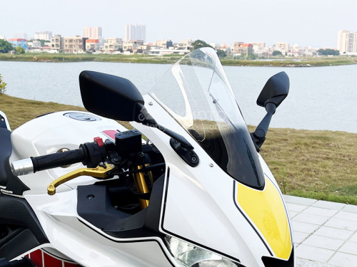 雅马哈R3加高竞技挡风R1镂空后尾