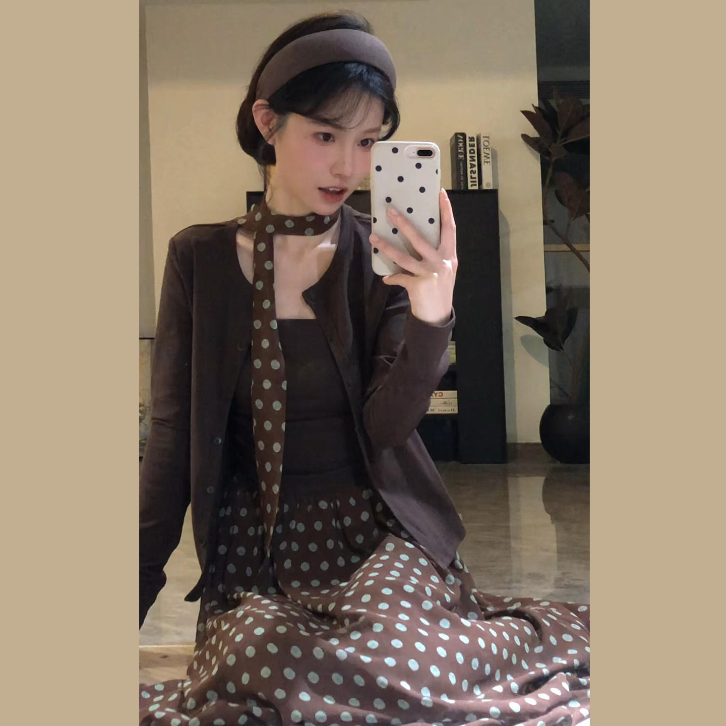 初秋季ootd巨好看法式赫本风穿搭复古开衫上衣波点半身裙三件套女