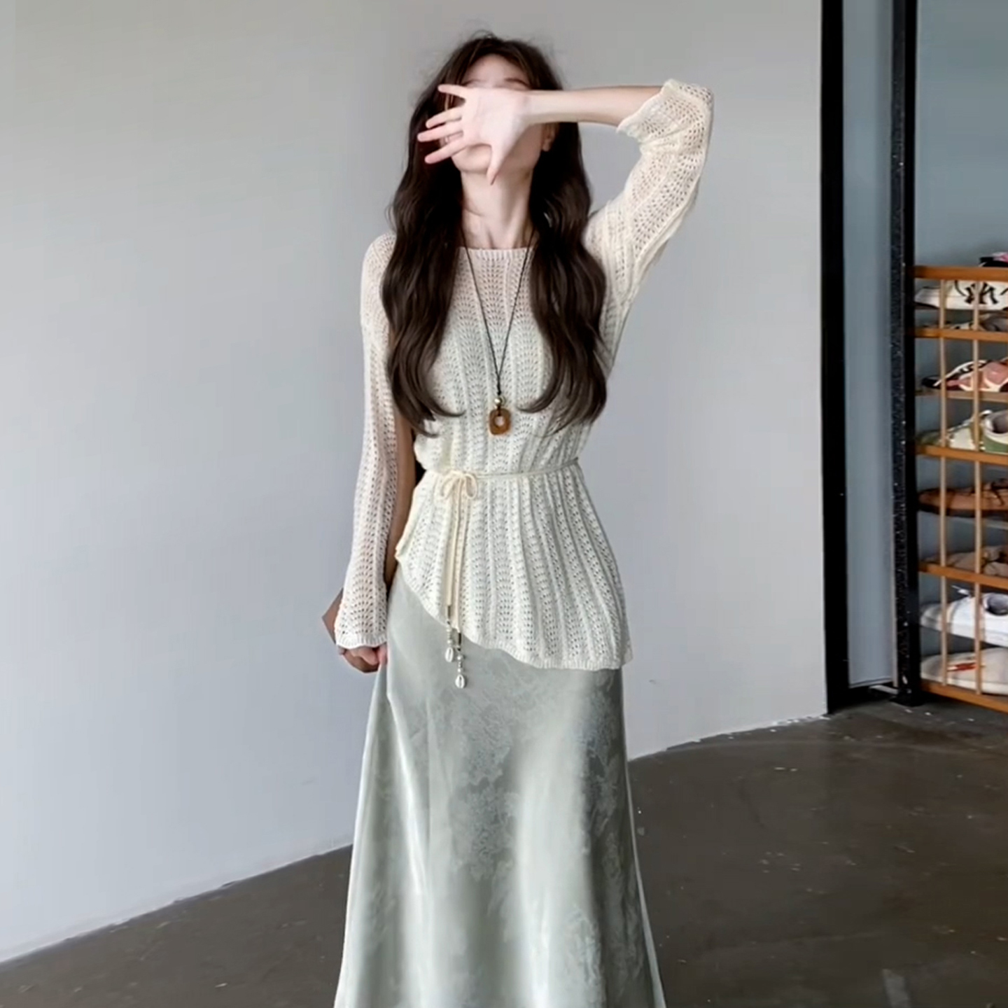 法式高级吊带连衣裙子女夏季2025新款小个子长裙早秋穿搭一整套装