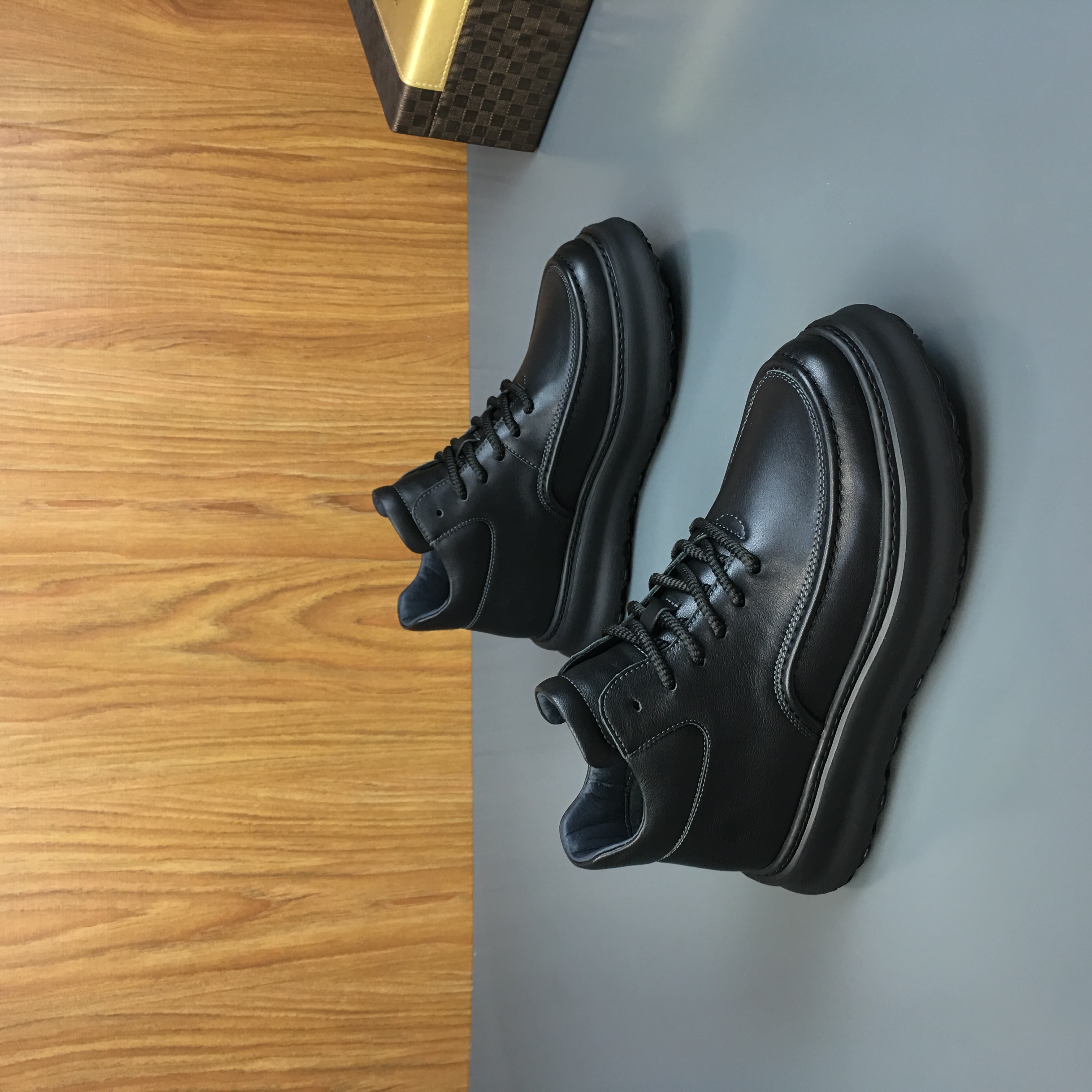 2025秋冬季新款男士真皮马丁靴